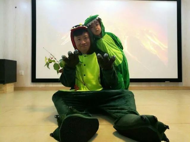 ‘ky开元集团官网入口’要过年了,看老总被怼是不是和拿年终奖一样开心?(图3) ky开元集团官网入口